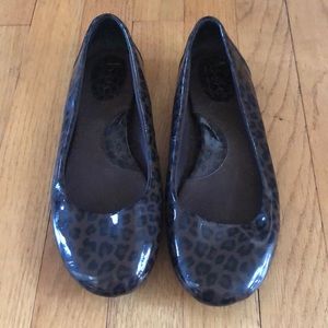Women’s Born Concept leopard print shoes, size 8.
